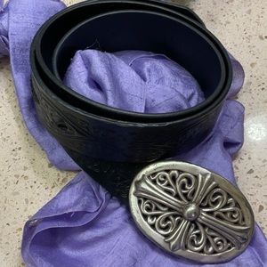 Leather belt with buckle